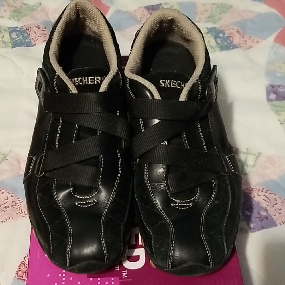 Skechers